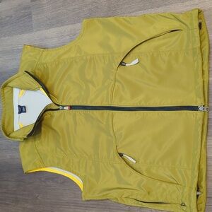 Gap Men's Yellow-Green Sporty Zip-Up Vest - Large